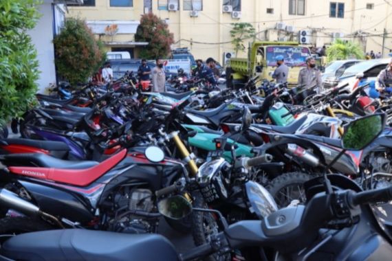 Razia Balap Liar Selama 3 Hari Ramadan, Polisi Amankan Ratusan Sepeda Motor - JPNN.COM