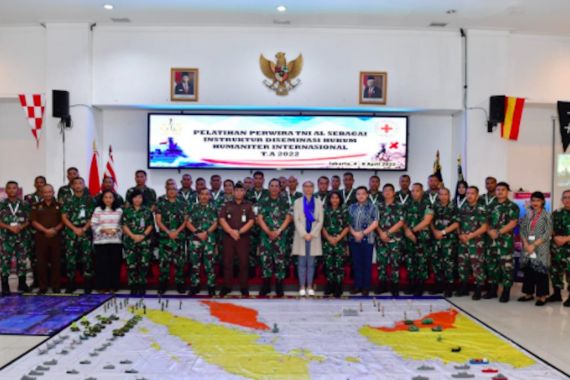 Keren, TNI AL Siapkan Perwira Sebagai Instruktur Hukum Humaniter Internasional - JPNN.COM