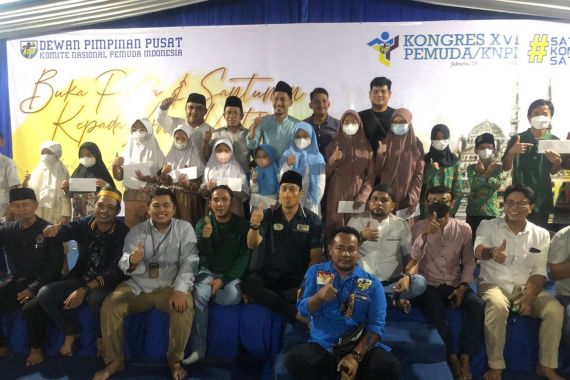 Isi Ramadan, KNPI Buka Puasa Bersama & Santuni Anak Yatim - JPNN.COM