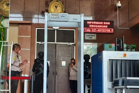Tok! Munarman Divonis 3 Tahun Penjara Dalam Perkara Terorisme - JPNN.COM