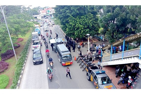 Polisi Sudah Bersiap-siap saat Sidang Munarman - JPNN.COM