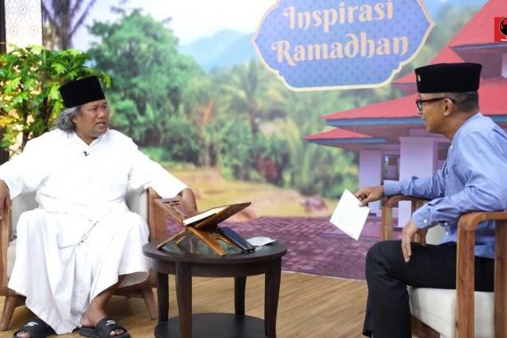 Ribut Tumpengan dan Sedekah Bumi, Begini Penjelasan Gus Muwafiq - JPNN.COM