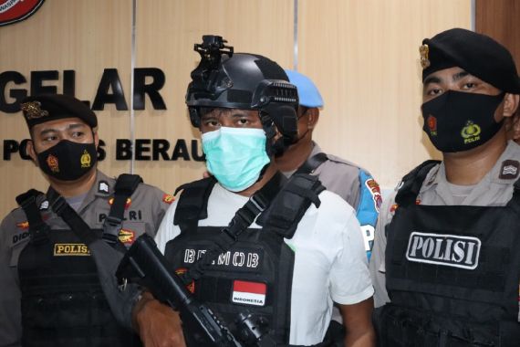 Polisi Tangkap Brimob Gadungan, 9 Perempuan Jadi Korban, Lihat Gayanya - JPNN.COM