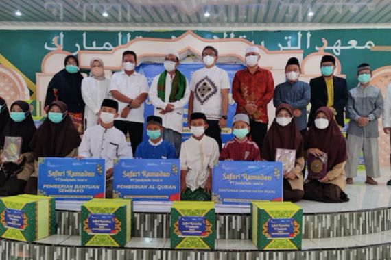 Jamkrindo Bagikan Ribuan Paket Sembako dan Santunan Kepada Anak Yatim - JPNN.COM