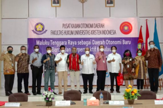 Perihal Provinsi Maluku Tenggara Raya, Dharma Oratmangun: Jaga NKRI dari Kawasan Perbatasan - JPNN.COM
