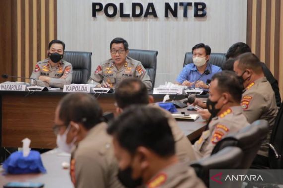 Kapolda NTB Irjen Djoko Poerwanto Minta Distribusi BBM Tepat Sasaran - JPNN.COM