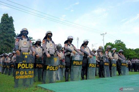 Pengamanan Demo 11 April 2022, Irjen Wiyagus Perintahkan Anggota tak Bawa Senjata Api - JPNN.COM