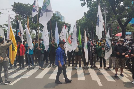 Situasi Terkini Demo 11 April: Ribuan Mahasiswa Sudah Bergerak - JPNN.COM