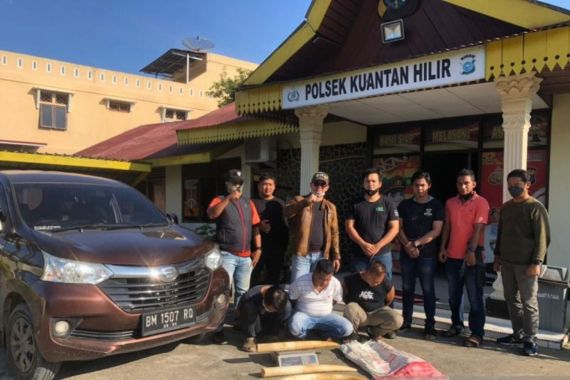 Polda Riau Bongkar Mafia Pemburu Bagian Tubuh Gajah, Lihat Barang Buktinya - JPNN.COM