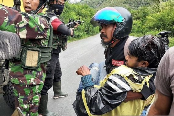 Kejam, KKB Tembak 2 Tukang Ojek, 1 Orang Tewas - JPNN.COM