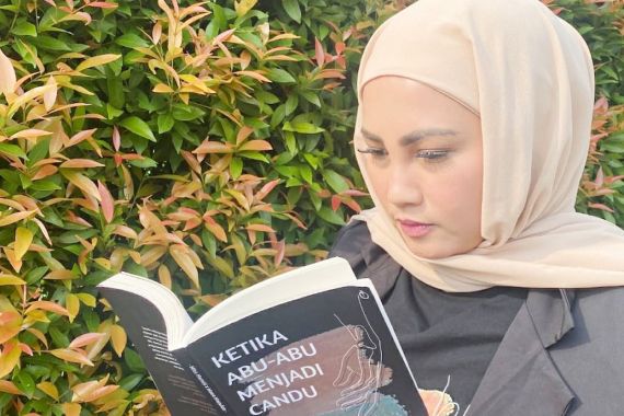 Rilis Buku soal Kegalauan, Mita Hamid Terispirasi Lagu Gara-Gara Cinta - JPNN.COM