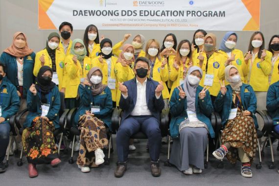 DDS Education Bawa 13 Mahasiswa Indonesia Memperdalam Ilmu di Industri Farmasi - JPNN.COM