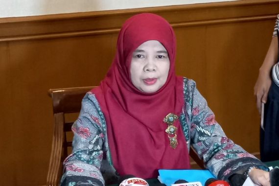 Ibunda Nagita Slavina, Mama Rieta Resmi Bercerai - JPNN.COM