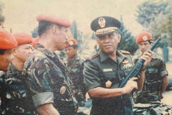 Peristiwa Maret 1983 di Markas Kopassus, Kisah soal Prabowo Mau Menculik Letjen LB Moerdani - JPNN.COM