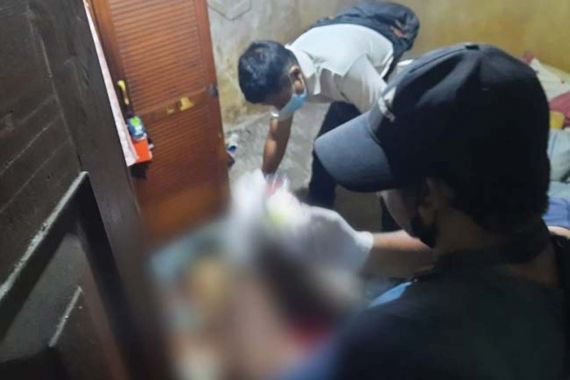 Warga Rungkut Surabaya Geger, Kakek Gaib Tewas Bersimbah Darah Jelang Sahur - JPNN.COM