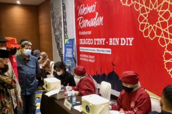 IKAGEO ITNY Gelar Buka Puasa Bersama dan Vaksinasi - JPNN.COM