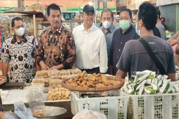 Gelar Sidak Pasar, Kementan Pastikan Stok Pangan di Jateng Aman Hingga Lebaran - JPNN.COM
