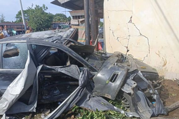 Kecelakaan Maut di Bengkulu, Mobil Tabrak Ibu-Ibu & Pedagang Sayur, Kritis - JPNN.COM