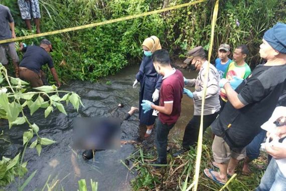 Identitas Mayat Tertelungkup di Aliran Sungai Itu Terungkap, Ternyata Kepala Sekolah - JPNN.COM