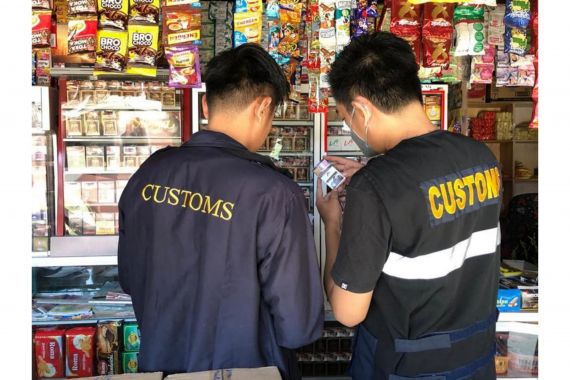 Bea Cukai Gelar Operasi Pasar untuk Memberantas Rokok Ilegal - JPNN.COM