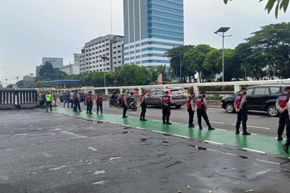 9.915 Personel TNI dan Polri Diterjunkan Kawal Demo 21 April 2022 - JPNN.COM
