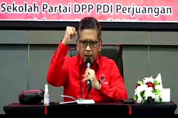 Dukung Emansipasi Wanita, Hasto PDIP Surga di Telapak Kaki Ibu - JPNN.COM