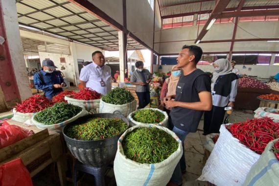 Tim Kementan Keliling Pasar di Aceh untuk Pantau Harga 12 Bahan Pokok - JPNN.COM