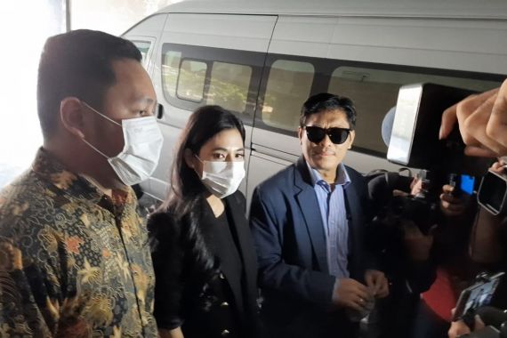 DJ Una Ogah Kembalikan Honor Acara DNA Pro, Ini Alasannya - JPNN.COM