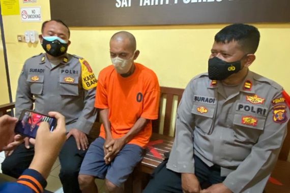 Ayah Tiri Bejat, Setubuhi Anak Lebih 20 Kali, Ngakunya Cuma Khilaf - JPNN.COM