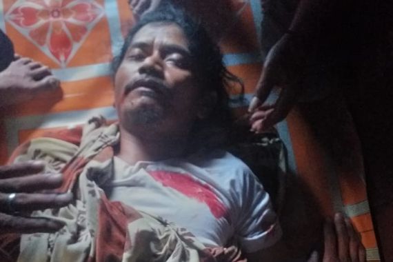 Pimpinannya Tewas, KKB Mengamuk, Seorang Warga Ditembak Mati - JPNN.COM