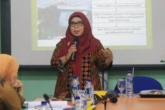 Berita Duka, Guru Besar Ilmu Tanah Prof. Ainin Niswati Meninggal Dunia - JPNN.COM