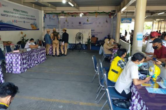Mudik Lebaran 2022: Pelabuhan Makassar Dipadati Pemudik, Pelni Siapkan 14 Kapal - JPNN.COM