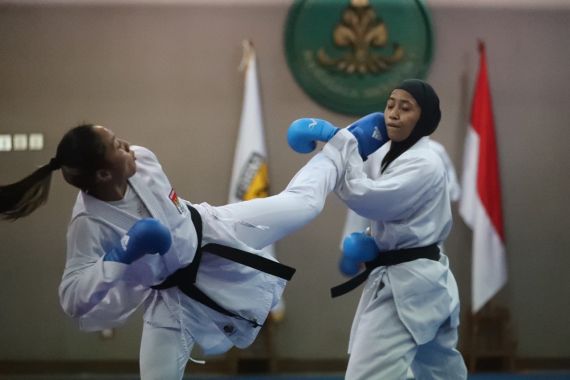 Timnas Karate Indonesia Siap Raih 3 Emas di SEA Games 2021 Vietnam - JPNN.COM