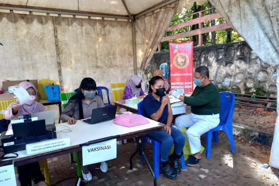 Binda Kaltim Gelar Vaksinasi Gratis dengan Bazar Pangan Murah di Bontang - JPNN.COM