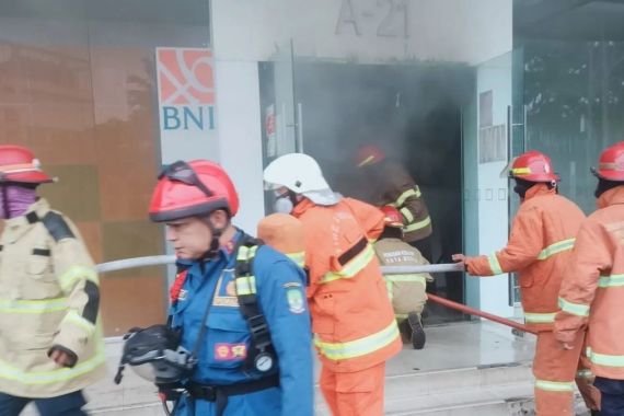 Ruko ATM BNI di Bekasi Terbakar, Sebegini Kerugiannya, Wow - JPNN.COM