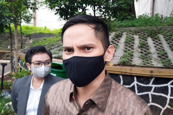 3 Berita Artis Terheboh: Kelakuan Buruk Mumtaz Dibongkar, Penerawangan Denny Darko Bikin Kaget - JPNN.COM