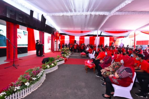 Bertemu Kader PDIP di Jateng, Puan: Tak Ada Penundaan Pemilu 2024 - JPNN.COM