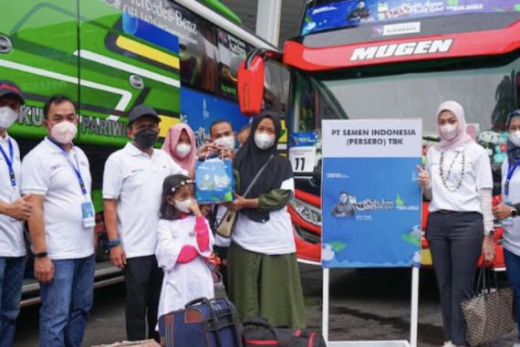 SIG Berangkatkan 990 Pemudik ke Jawa Tengah dan Jawa Timur - JPNN.COM