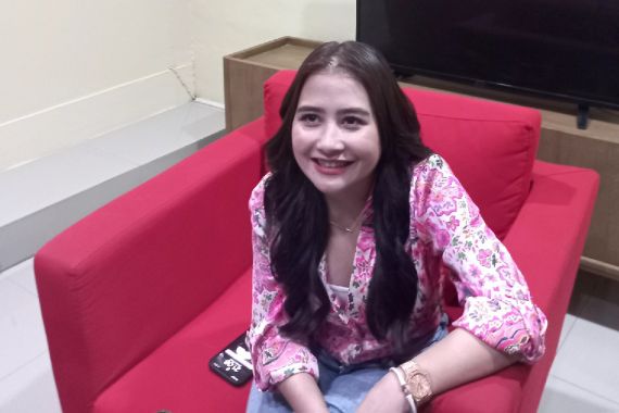 Prilly Latuconsina Berlibur ke Luar Negeri Setelah Lebaran, Alasannya Bikin Terkejut - JPNN.COM