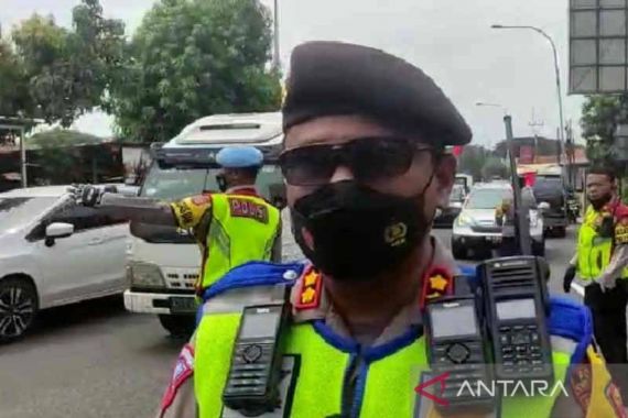 Kendaraan dari Arah Jateng Dialihkan Saat Masuk Cirebon - JPNN.COM