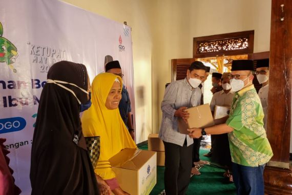 Kolaborasi Berbagi Berkah Ramadan Bersama BNI, Kemnaker Salurkan Sembako ke Masyarakat - JPNN.COM