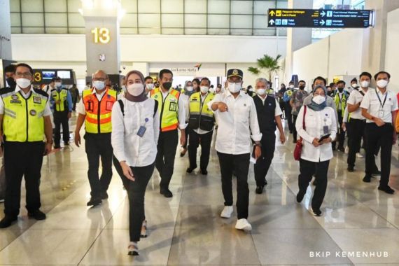 Mantap! Pecah Rekor Tertinggi Sejak Pandemi, Bandara Soetta Tembus 1.054 Penerbangan - JPNN.COM