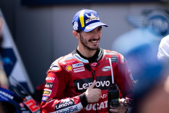 Hasil MotoGP Spanyol: Si Ganteng Perkasa, Marquez Nyaris Naik Podium - JPNN.COM