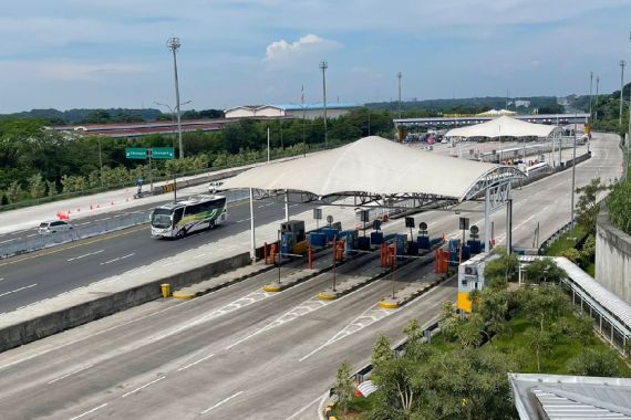 H-2 Lebaran, Kendaraan di Tol Jakarta-Cikampek Meningkat 164 Persen - JPNN.COM