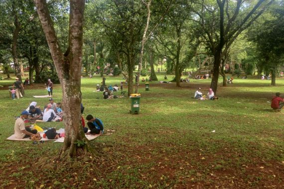 Data Terbaru Jumlah Pengunjung dan Harga Tiket Masuk di Taman Margasatwa Ragunan - JPNN.COM