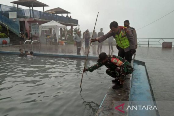 Keceriaan di Pemandian Air Panas Puncak Darajat jadi Petaka - JPNN.COM