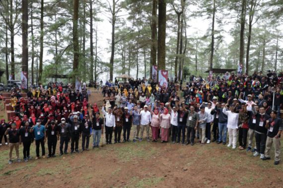 Seruan Dukungan untuk Ganjar Berkumandang dari Hutan Pinus Malino Gowa - JPNN.COM