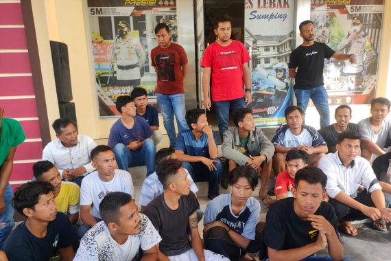 Gegara Dukun, 7 Pemuda Menyeberang ke Kampung Sebelah, Mereka pun Dihantam - JPNN.COM