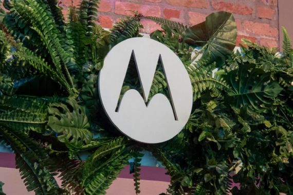 Motorola Mulai Garap HP Layar Gulung, Desain Diklaim Lebih Unik - JPNN.COM
