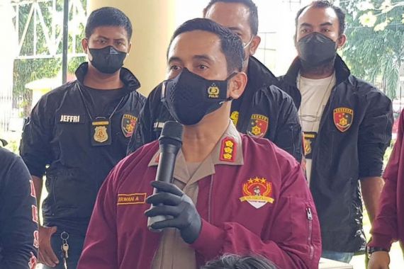 Detik-Detik RSS Membunuh Anak Sendiri di Kamar Hotel, Kejam Banget - JPNN.COM
